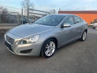 Gebraucht Volvo S60 Momentum 114 PS (83 kW) 2011 Silber Limousine