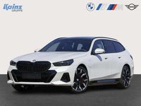 Neu BMW 550e M Sport 489 PS (359 kW) 2026 Mineralweiss Kombi