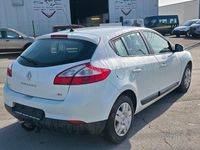 Gebraucht Renault Mégane 110 PS (80 kW) 2013 Weiß Limousine