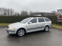 Gebraucht Skoda Octavia Elegance 105 PS (77 kW) 2008 Diamantsilber metallic Kombi