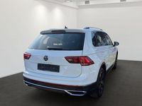Gebraucht VW Tiguan Elegance 150 PS (110 kW) 2023 Pure white SUV