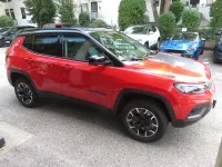 Usado Jeep Compass 179 HP (131 kW) 2023 Vermelho SUV