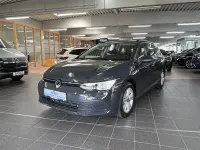 Gebraucht VW Golf VIII Life 150 PS (110 kW) 2024 Uranograu Kombi