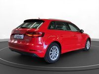 Gebraucht Audi A3 Sportback e-tron Design 204 PS (150 kW) 2016 Rot Kleinwagen