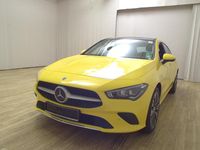 Gebraucht Mercedes CLA200 Shooting Brake Progressive 163 PS (119 kW) 2022 Sonnengelb Kombi