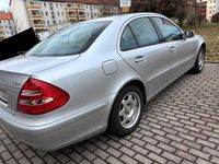 Gebraucht Mercedes E220 Classic 150 PS (110 kW) 2004 Silber Limousine