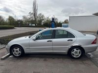 Gebraucht Mercedes C180 129 PS (94 kW) 2001 Silber Limousine
