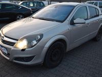 Gebraucht Opel Astra Innovation 116 PS (85 kW) 2008 Silber Limousine