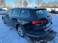 Gebraucht VW Passat Alltrack R 200 PS (147 kW) 2022 Schwarz Kombi