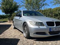 Gebraucht BMW 320 150 PS (110 kW) 2005 Grau Limousine