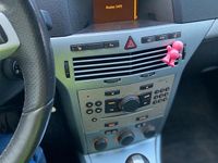 Gebraucht Opel Astra 125 PS (91 kW) 2005 Schwarz Kombi