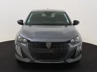 Neu Peugeot 208 Envy 101 PS (74 kW) 2026 Selenium grey Kleinwagen