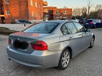 Gebraucht BMW 318 130 PS (95 kW) 2006 Grau Limousine