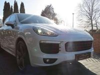 Gebraucht Porsche Cayenne S 385 PS (283 kW) 2017 Carraraweiss/gletscherweiss SUV