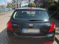 Gebraucht Kia Ceed 90 PS (66 kW) 2012 Schwarz Kleinwagen