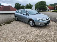 Gebraucht Opel Astra 116 PS (85 kW) 2011 Blau Kombi