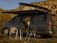 Neu VW California Coast 150 PS (110 kW) 2025 Blau metallic Van