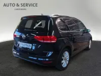 Gebraucht VW Touran Highline 150 PS (110 kW) 2023 Schwarz Van / Kleinbus