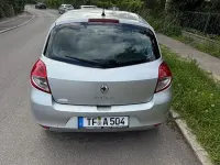 Używany Renault Clio II Expression 75 KM (55 kW) 2009 Srebrny Sedan/Limuzyna