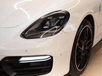 Gebraucht Porsche Panamera 441 PS (324 kW) 2018 Weiß Kleinwagen