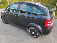 Begagnad Audi A2 75 HK (55 kW) 2003 Svart Halvkombi