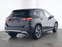 Gebraucht Mercedes GLA180 Progressive 136 PS (100 kW) 2023 Kosmosschwarz metallic SUV