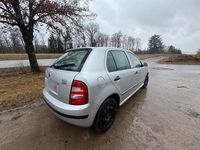 Gebraucht Skoda Fabia 69 PS (50 kW) 2000 Silber Limousine