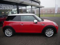 Gebraucht Mini Cooper SE Hatch 135 kW (184 PS) 2022 Rot Kleinwagen