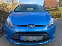 Gebraucht Ford Fiesta Ambiente 82 PS (60 kW) 2009 Blau Kleinwagen