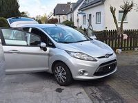 Gebraucht Ford Fiesta Titanium 82 PS (60 kW) 2012 Silber Kleinwagen