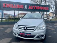 Gebraucht Mercedes B180 109 PS (80 kW) 2011 Silber Van / Kleinbus
