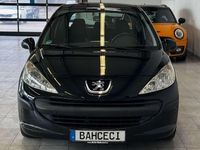 Gebraucht Peugeot 207 Tendance 88 PS (64 kW) 2008 Schwarz Kleinwagen