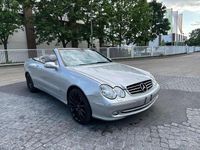 Gebraucht Mercedes CLK320 218 PS (160 kW) 2003 Brillantsilber Cabrio