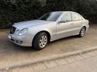 Gebraucht Mercedes E230 Avantgarde 204 PS (150 kW) 2008 Silber Limousine