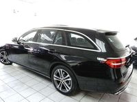 Gebraucht Mercedes E400 Avantgarde 330 PS (242 kW) 2023 Obsidian black Kombi