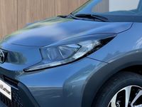 Neu Toyota Aygo X Team 72 PS (52 kW) 2025 Grau SUV