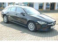 Gebraucht Mercedes CLA200 Shooting Brake 150 PS (110 kW) 2023 Schwarz Kombi