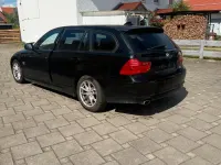Gebraucht BMW 320 184 PS (135 kW) 2011 Schwarz Kombi