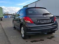 Gebraucht Peugeot 207 Platinum 156 PS (114 kW) 2011 Schwarz Limousine