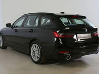 Gebraucht BMW 320 190 PS (139 kW) 2024 Schwarz uni Kombi