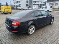 Gebraucht Skoda Octavia Ambition 110 PS (80 kW) 2016 Kleinwagen