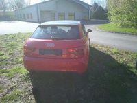 Gebraucht Audi A1 Attraction 86 PS (63 kW) 2015 Rot Kleinwagen