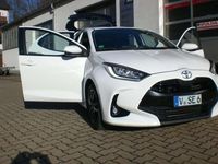 Gebraucht Toyota Yaris Team 125 PS (91 kW) 2023 Schneeweiß Limousine