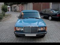 Gebraucht Mercedes 200 109 PS (80 kW) 1981 Blau Limousine