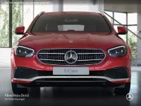 Gebraucht Mercedes E300 265 PS (194 kW) 2023 Manufaktur hyazinthrot Kombi