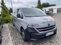 Gebraucht VW T6.1 150 PS (110 kW) 2025 Stone grey Van