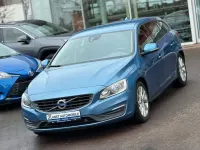 Gebraucht Volvo V60 Kinetic 190 PS (139 kW) 2016 Blau Kombi