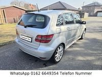 Gebraucht Mercedes B180 109 PS (80 kW) 2010 Silber Van / Kleinbus