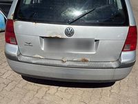 Second-hand VW Golf IV 105 CP (77 kW) 2005 Argintiu Break