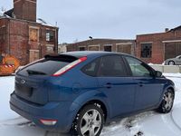 Gebraucht Ford Focus 105 PS (77 kW) 2009 Blau Limousine